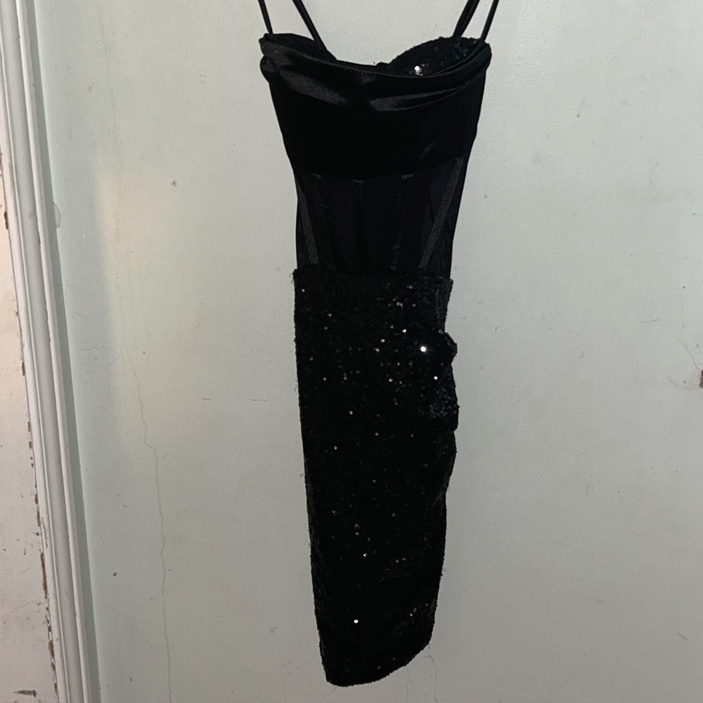 Lovesome Mini Black dress (Size S)
